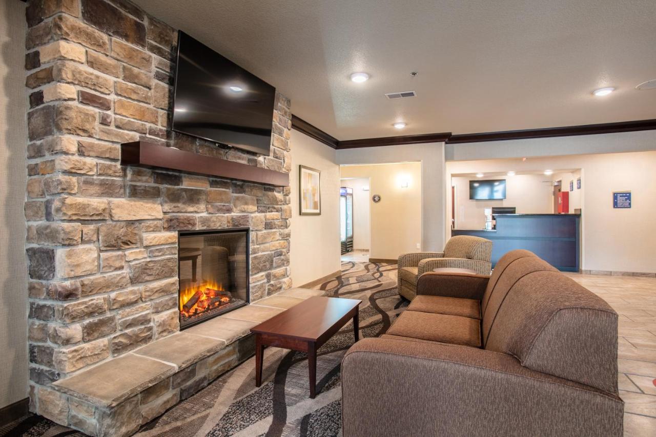 Cobblestone Inn & Suites - Pine Bluffs المظهر الخارجي الصورة
