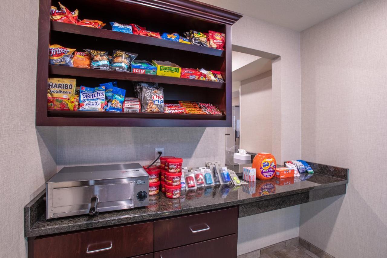 Cobblestone Inn & Suites - Pine Bluffs المظهر الخارجي الصورة